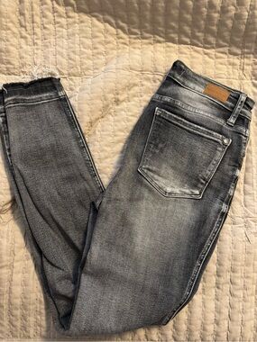 Judy Blue Women's Grey Washed Skinny Jeans